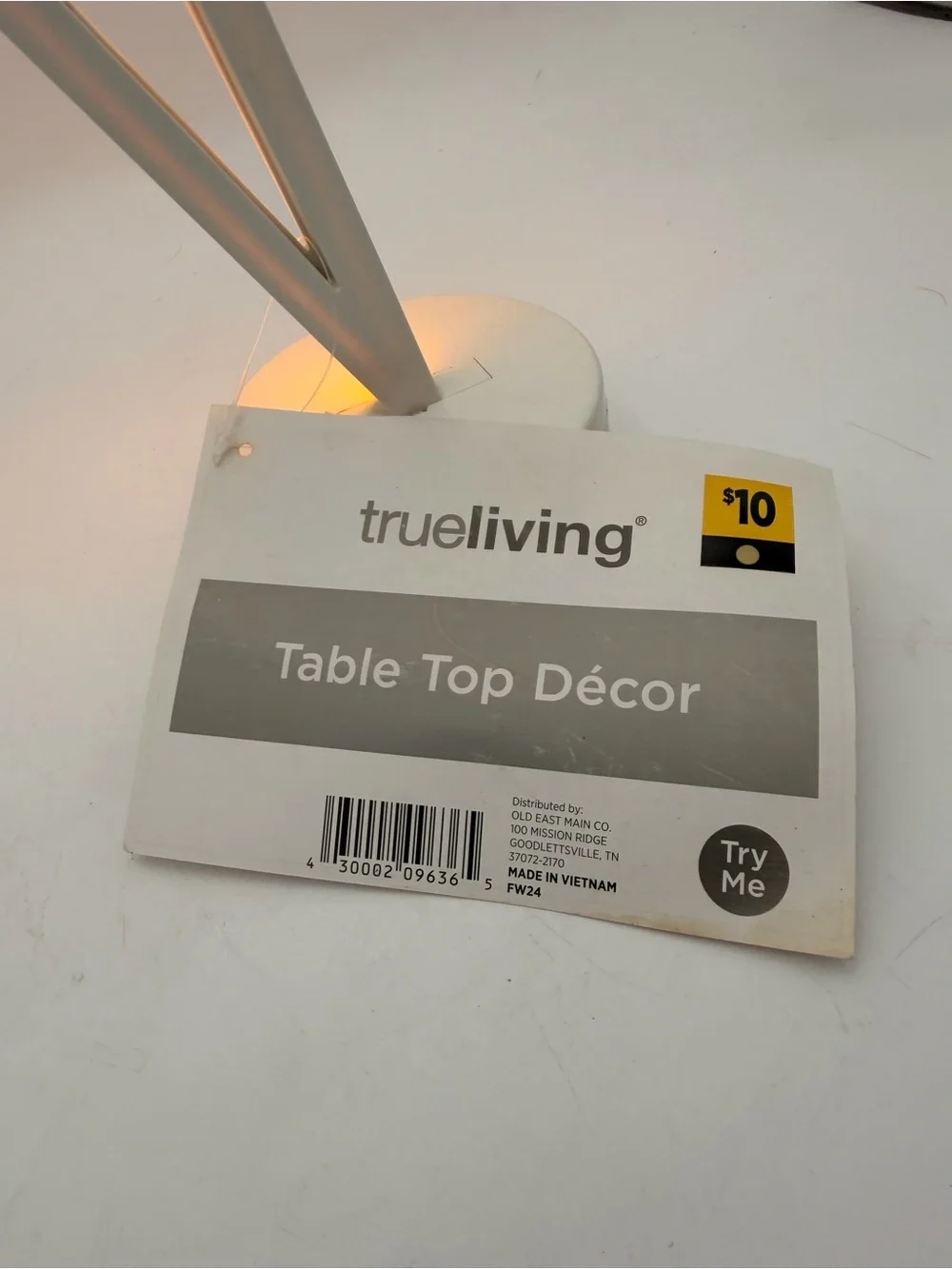 True Living bold lightning
